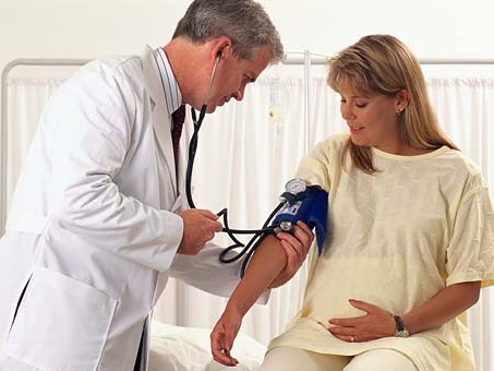 Cách khắc phục huyết áp thấp cho mẹ bầu