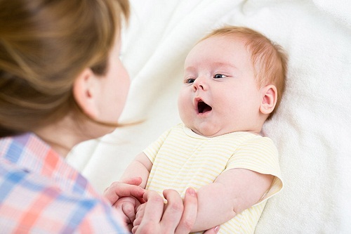 Cách tránh cho trẻ sơ sinh bị tưa miệng